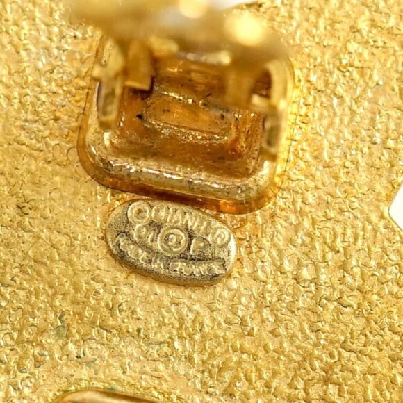 CHANEL CC Logos Black Star Clip-On Earrings Gold Tone 01P Auth w/Box c1150 - Picture 3 of 16